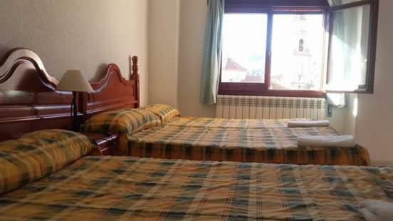 Hostal Restaurante San Millan Orihuela del Tremedal Luaran gambar