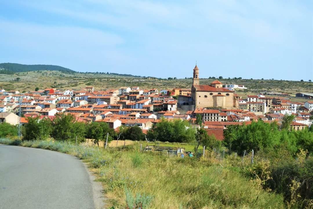 Hostal Restaurante San Millan Orihuela del Tremedal Luaran gambar