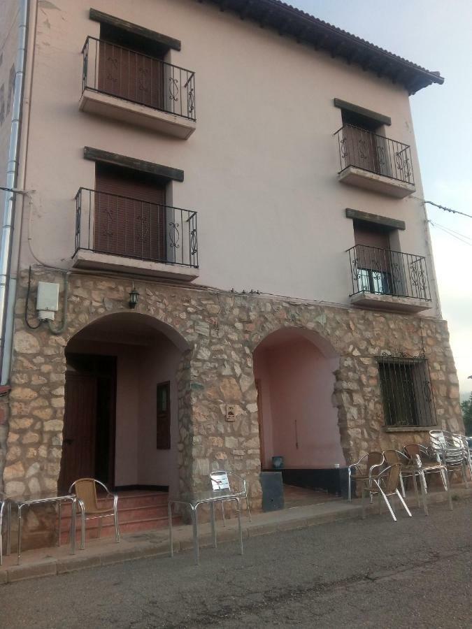 Hostal Restaurante San Millan Orihuela del Tremedal Luaran gambar