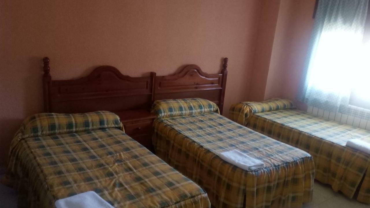 Hostal Restaurante San Millan Orihuela del Tremedal Luaran gambar